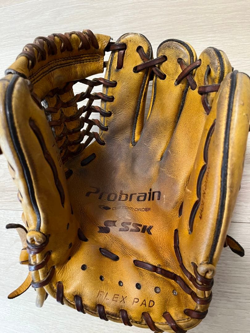 阪神タイガース　西田　実使用　グローブ　背番号33