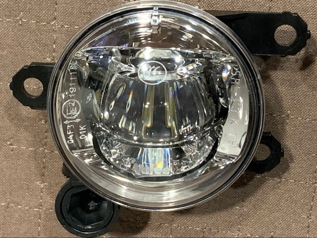 【新車外し】N-BOXカスタムターボ　フォグライト