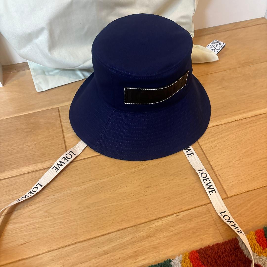未使用　ロエベ　ネイビー帽子