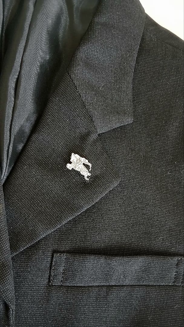 BURBERRY(120㎝)ピンバッジ付フォーマルセットアップスーツ美品