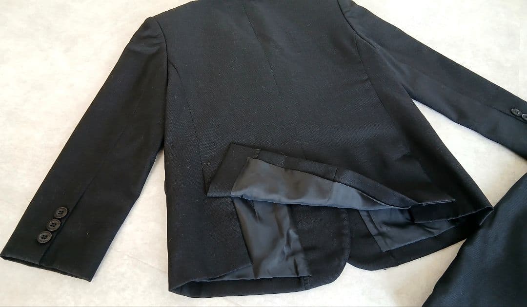 BURBERRY(120㎝)ピンバッジ付フォーマルセットアップスーツ美品