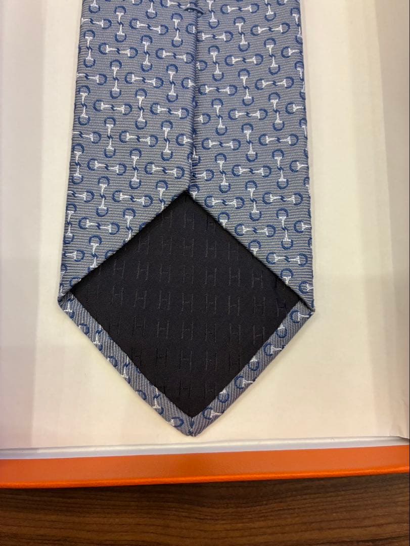 値下げ　新品未使用 エルメス ネクタイ グレー 2025年新作 正規品