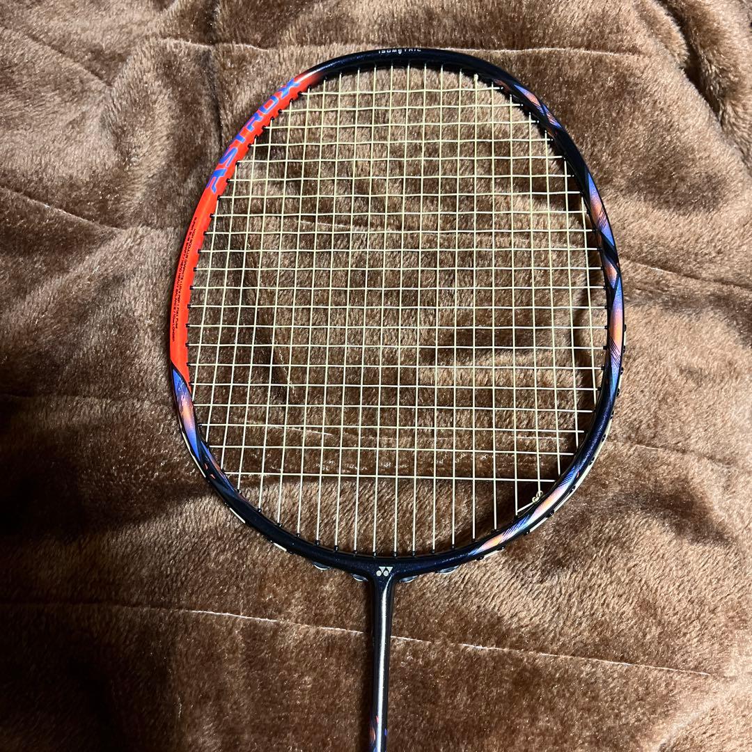 美品‼️YONEX ASTROX 77PRO （4UG5）