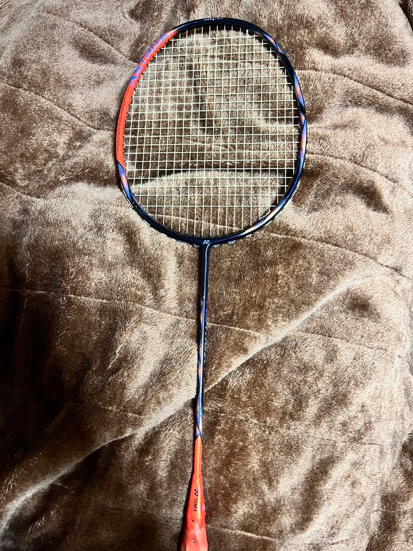 美品‼️YONEX ASTROX 77PRO （4UG5）