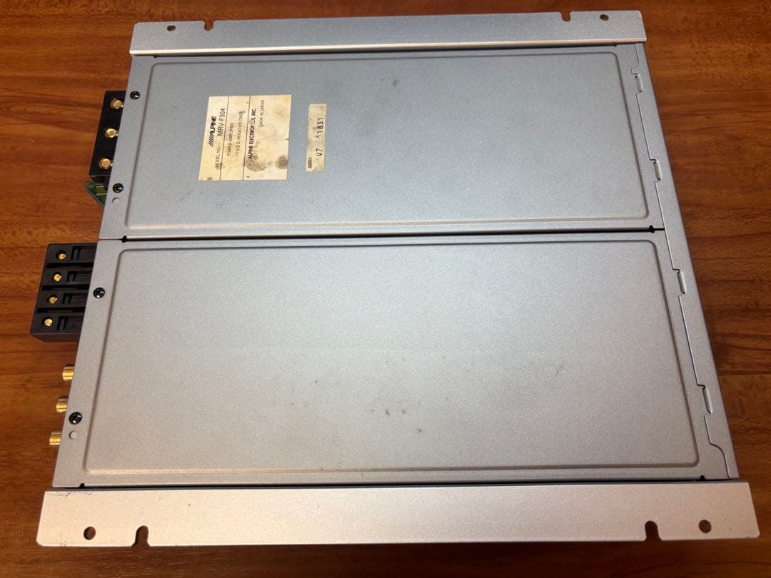 ALPINE MRV-F304 チューニングアンプ