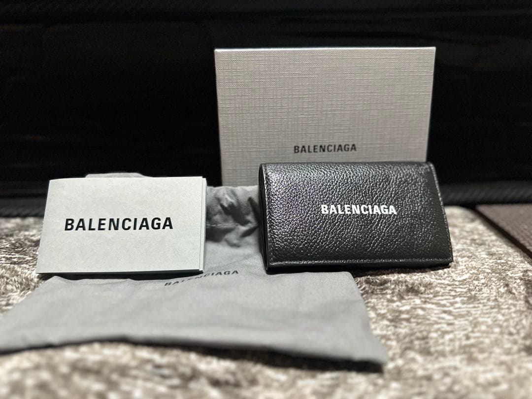 BALENCIAGA ブラックキーケース