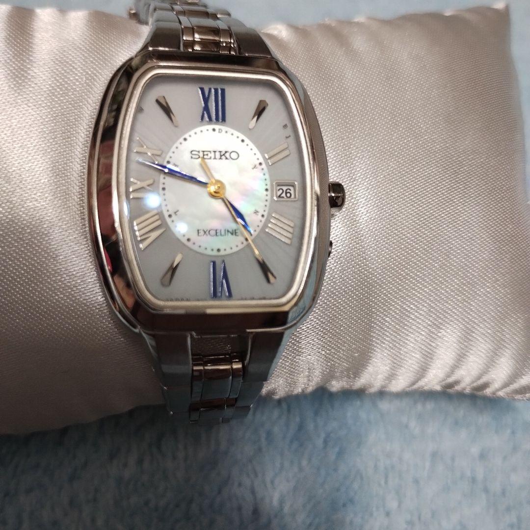 希少セイコーSEIKOエクセリーヌEXCELINE　白蝶貝チタン定価132000