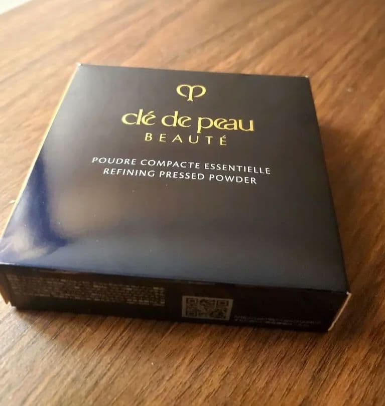 【美品】クレ・ド・ポー ボーテ プードルコンパクトエサンシエルｎ