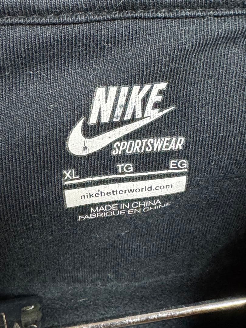 ナイキ　パーカー　サイズXL レブロンジェームスモデル