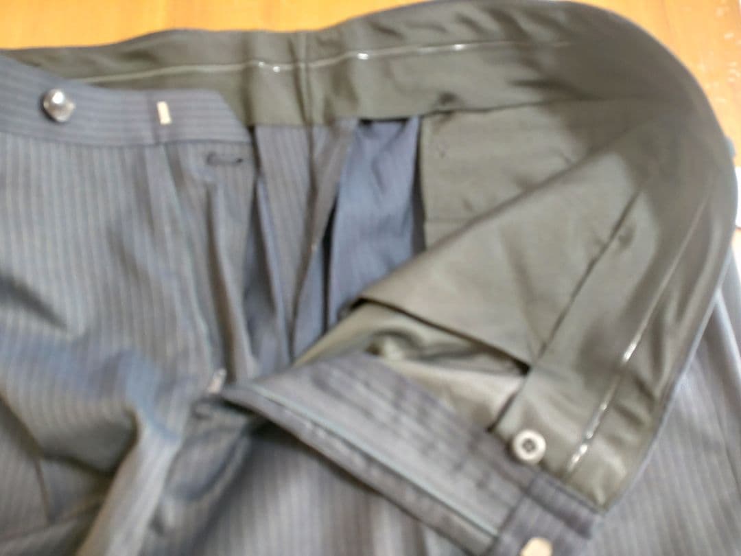 ★【未使用】ビジネススーツ 　3ピース　ストライプ　ネイビー　BB7