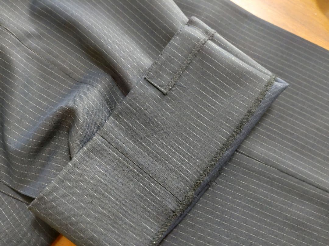 ★【未使用】ビジネススーツ 　3ピース　ストライプ　ネイビー　BB7