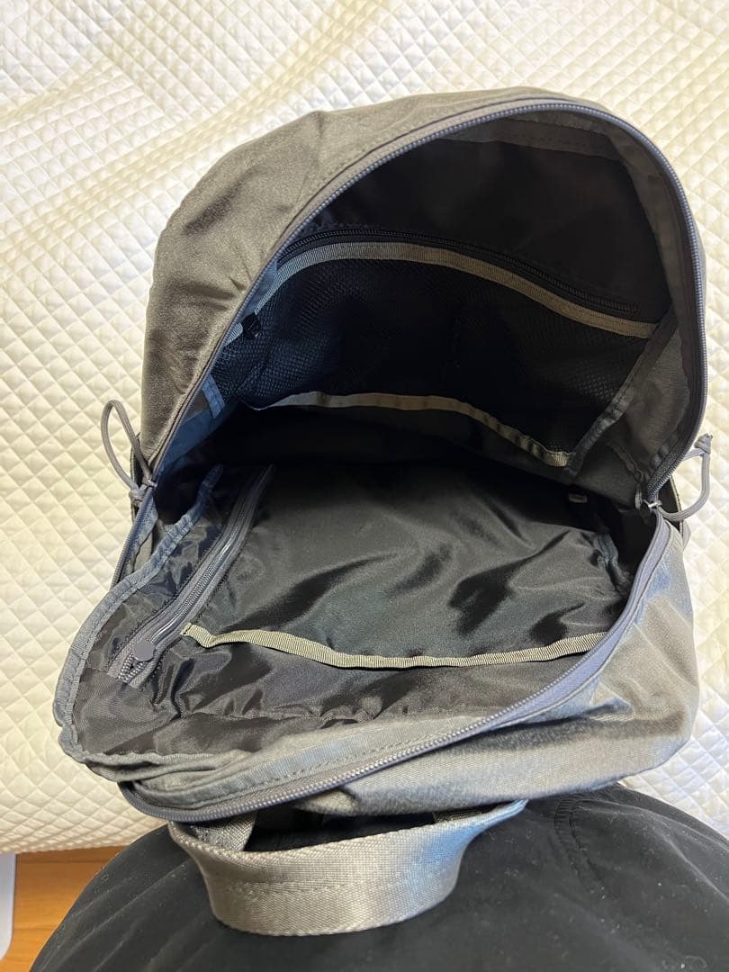 BRIEFINGグレー バックパック