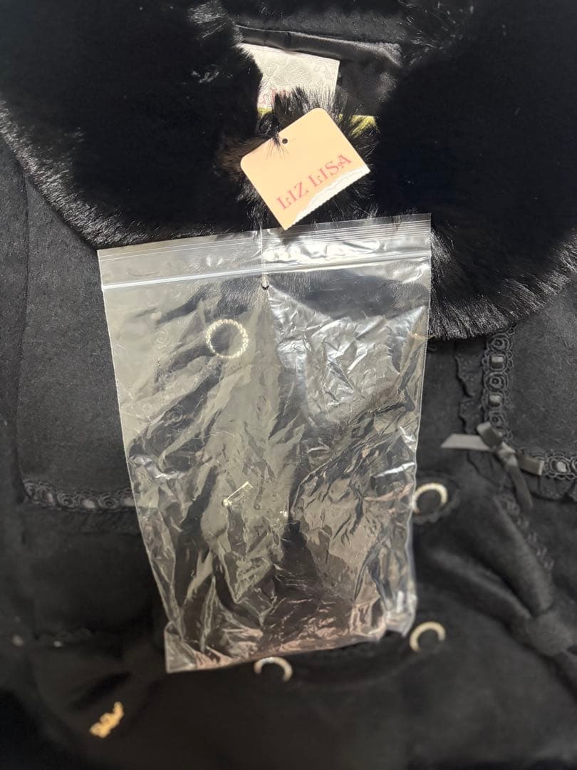 LIZLISA シャギーツインリボンポンチョ ブラック