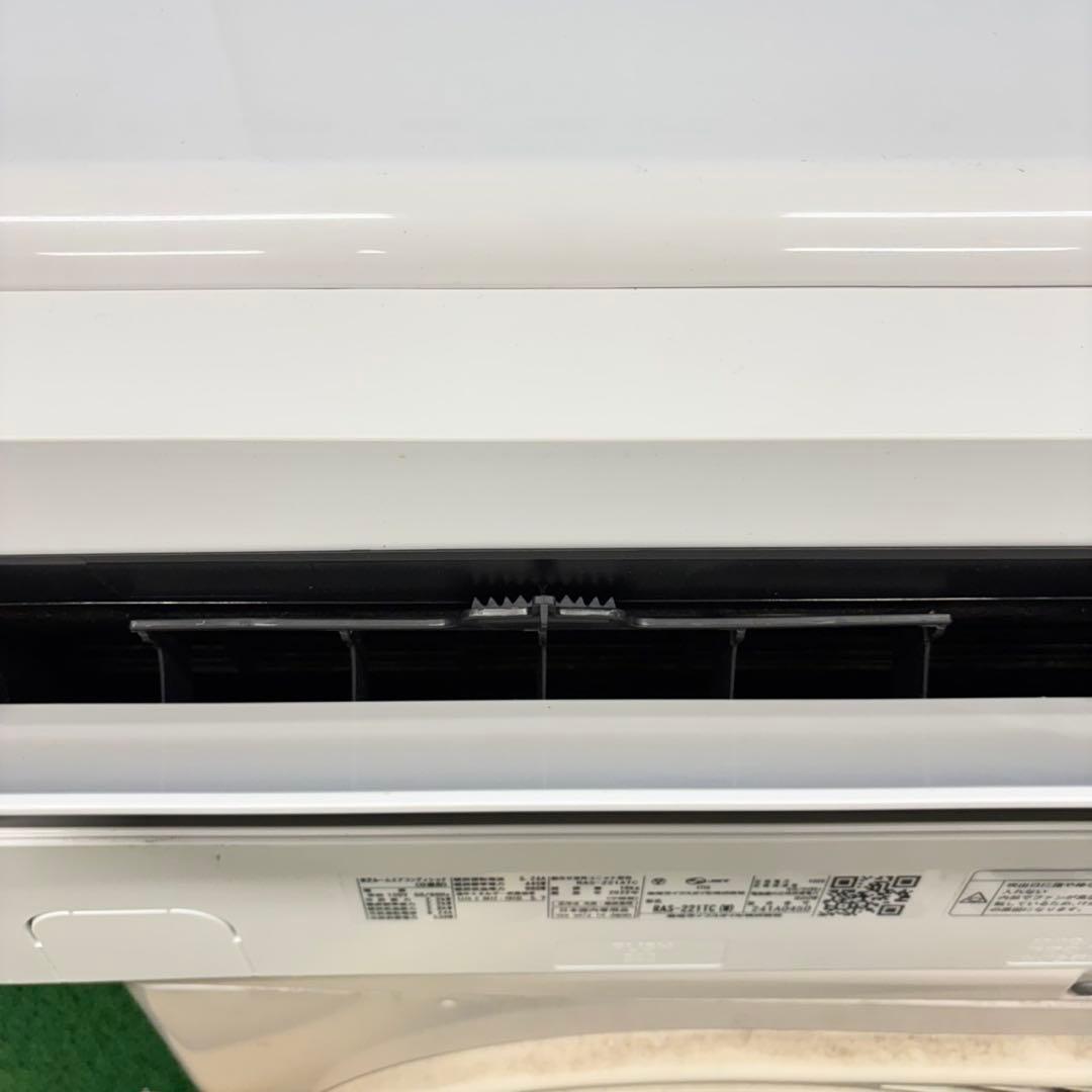 642 ルームエアコン　2022年製　容量2.2kw 6畳〜8畳向け　美品