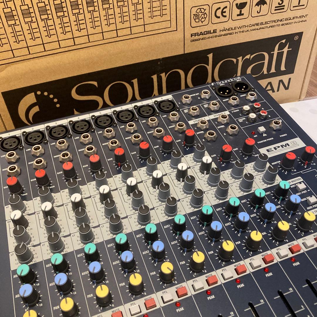 Soundcraft EPM 8 アナログミキサー