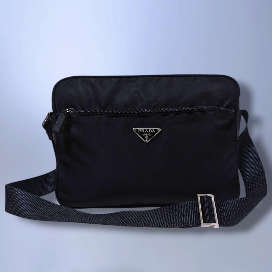 美品 PRADA ショルダーバッグ 斜め掛け カメラバッグ ブラック ナイロン