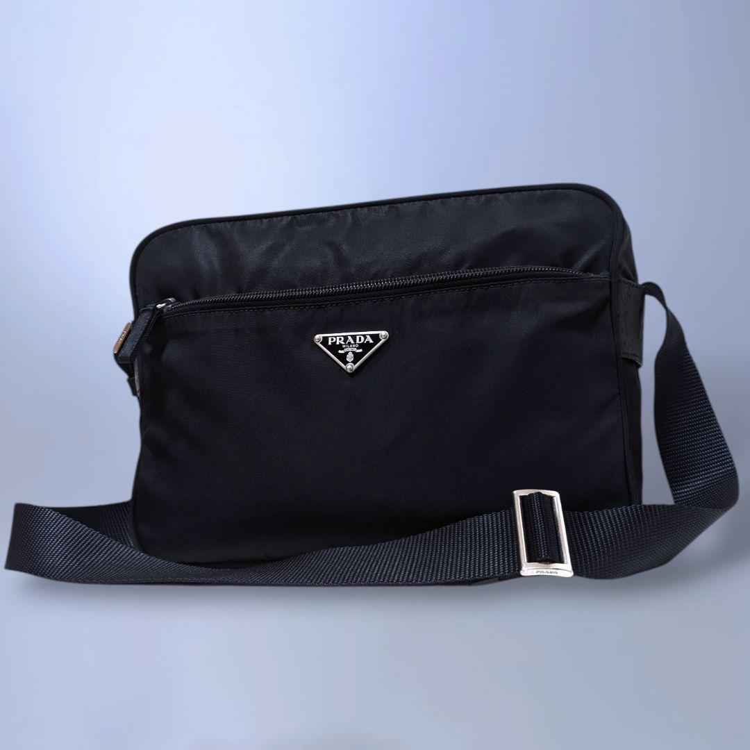 美品 PRADA ショルダーバッグ 斜め掛け カメラバッグ ブラック ナイロン