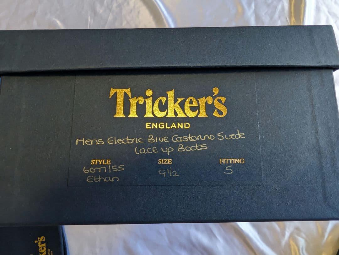 初*者様 新品未使用　tricker's　スエード　ブーツ　ブルー　ビブラムソー