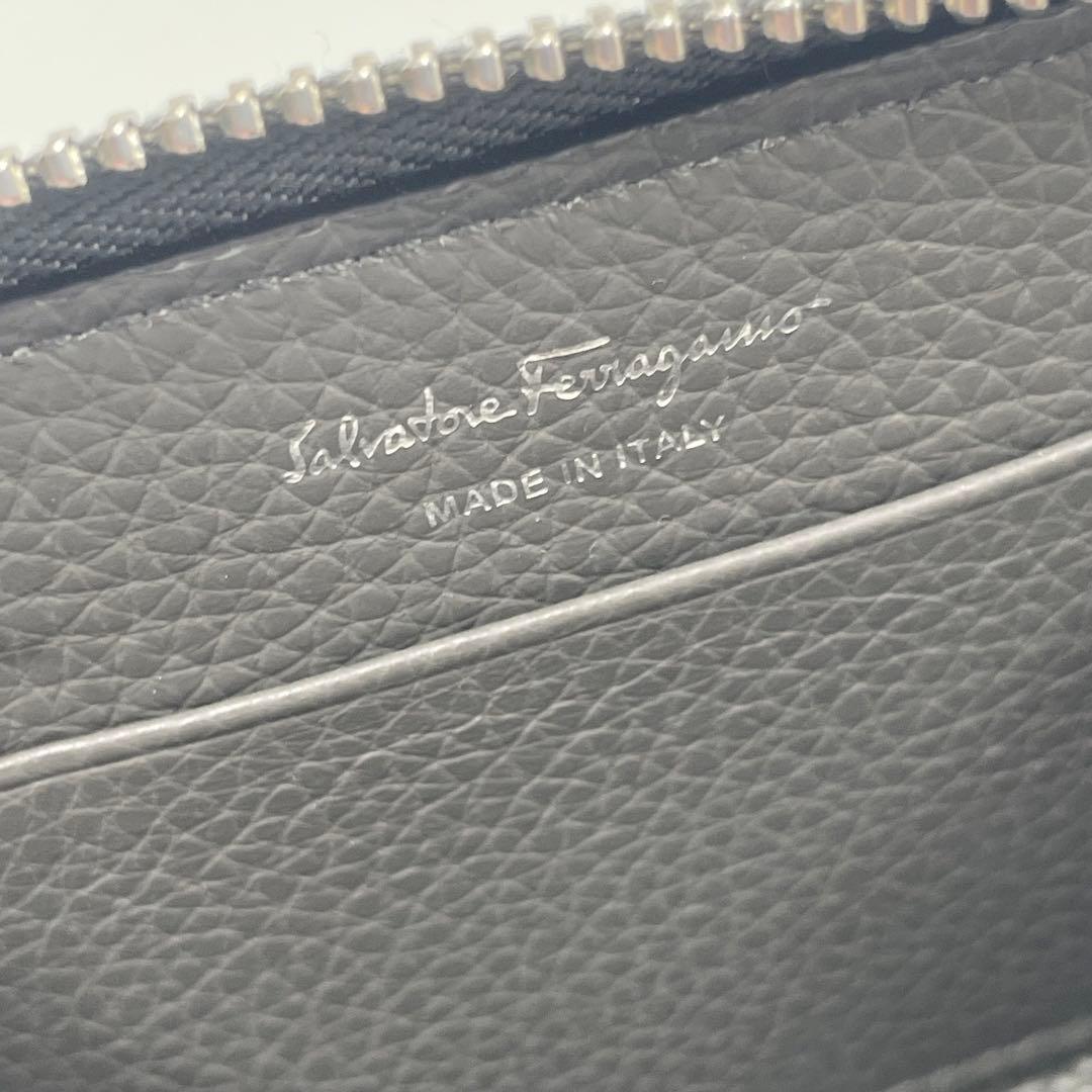 【✨未使用】 フェラガモ ケース ダブルガンチーニ ラウンドジップ シボ革