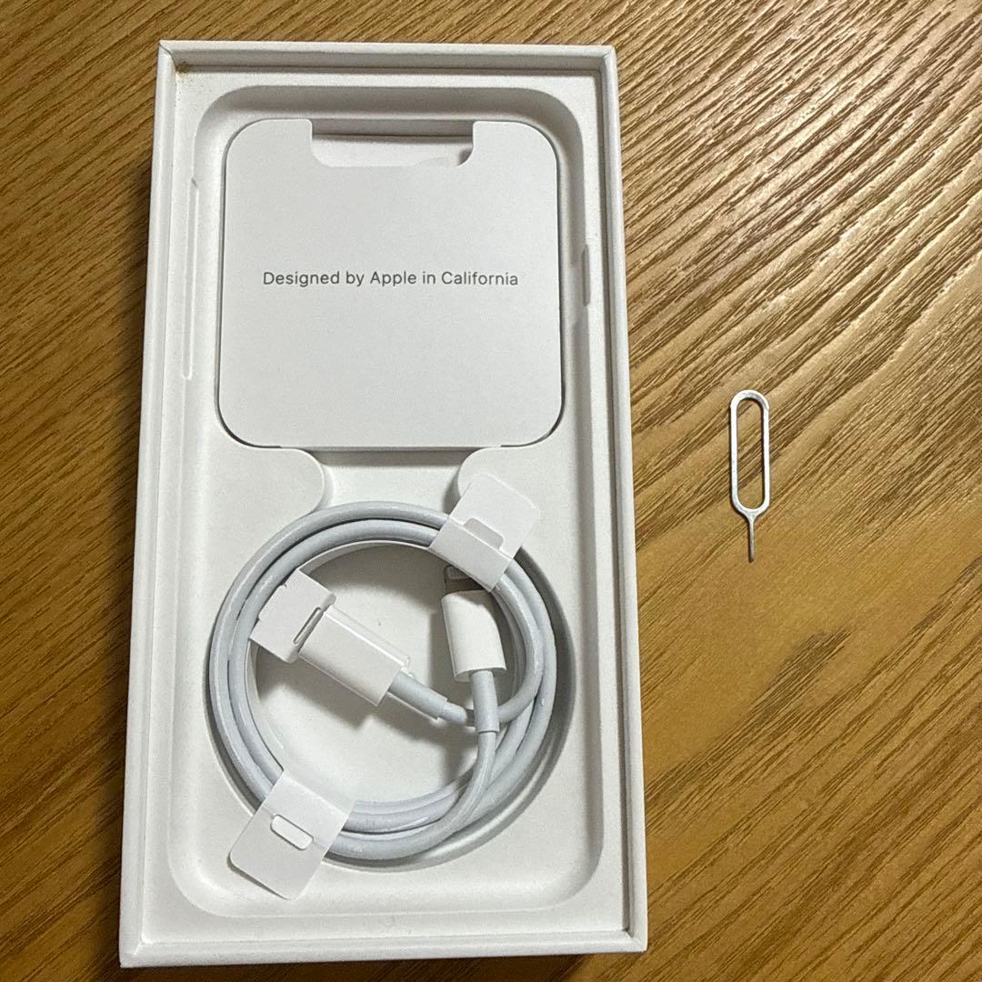 美品　iPhone SE 2世代　64GB