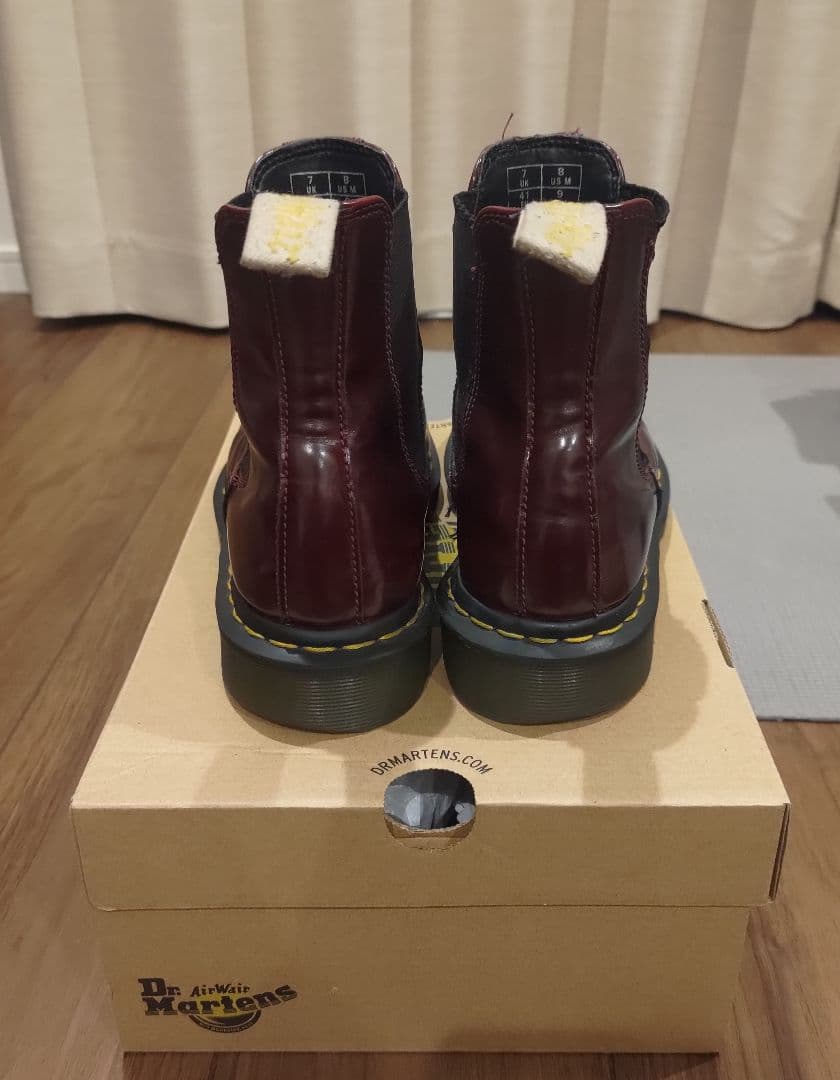 Dr. Martens 2976vegan チェルシー サイドゴアブーツ レッド