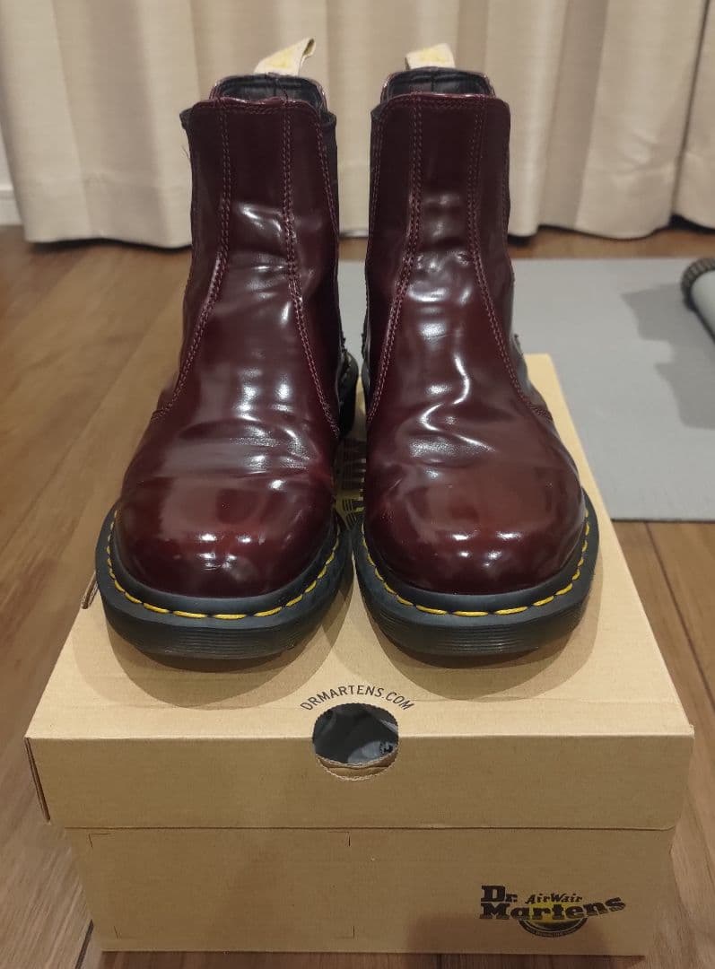 Dr. Martens 2976vegan チェルシー サイドゴアブーツ レッド