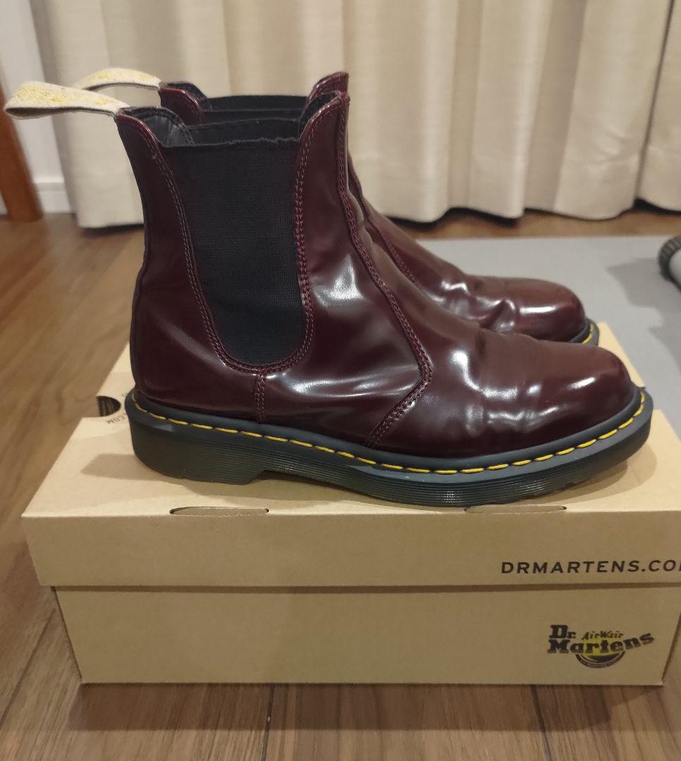 Dr. Martens 2976vegan チェルシー サイドゴアブーツ レッド