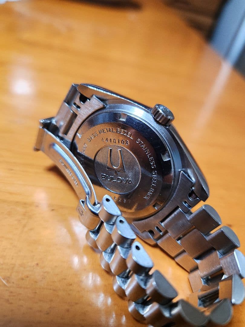 Bulova 自動巻き腕時計 シルバー