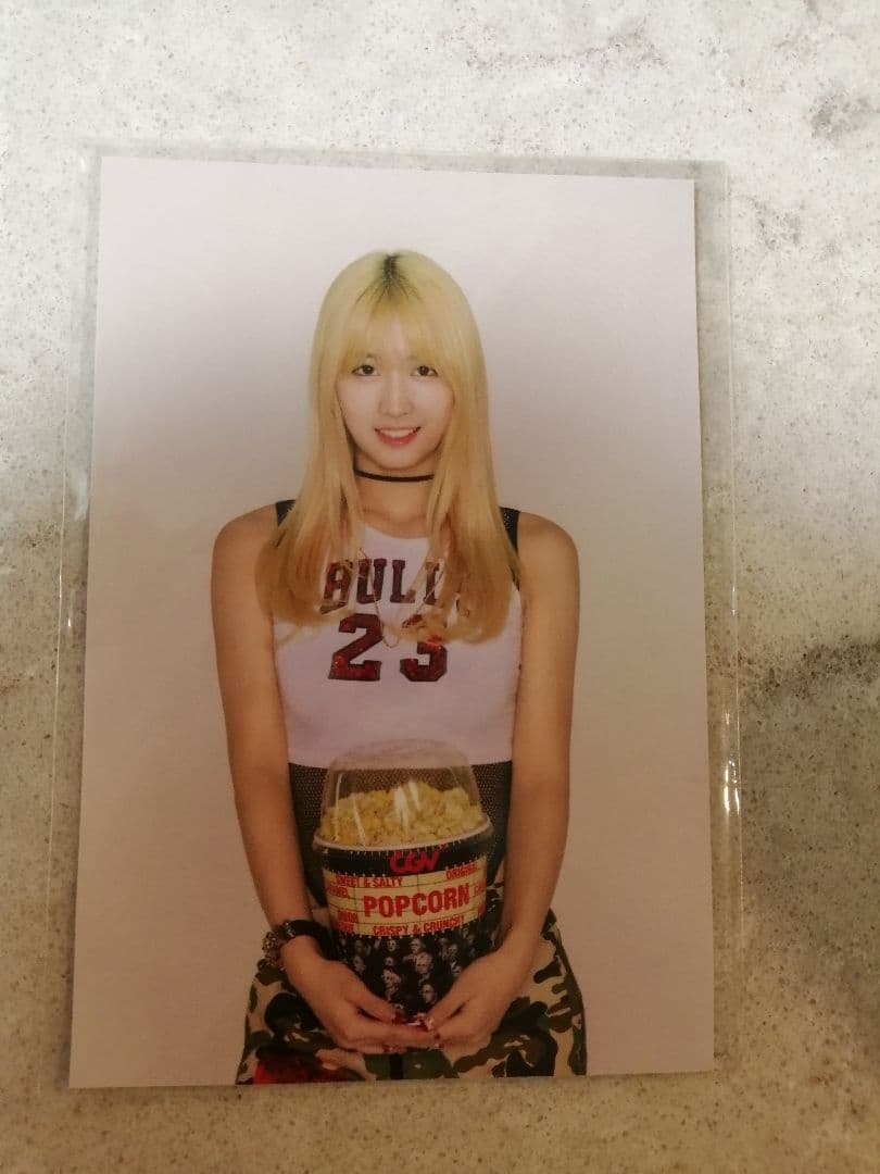 TWICEモモ　ポストカード