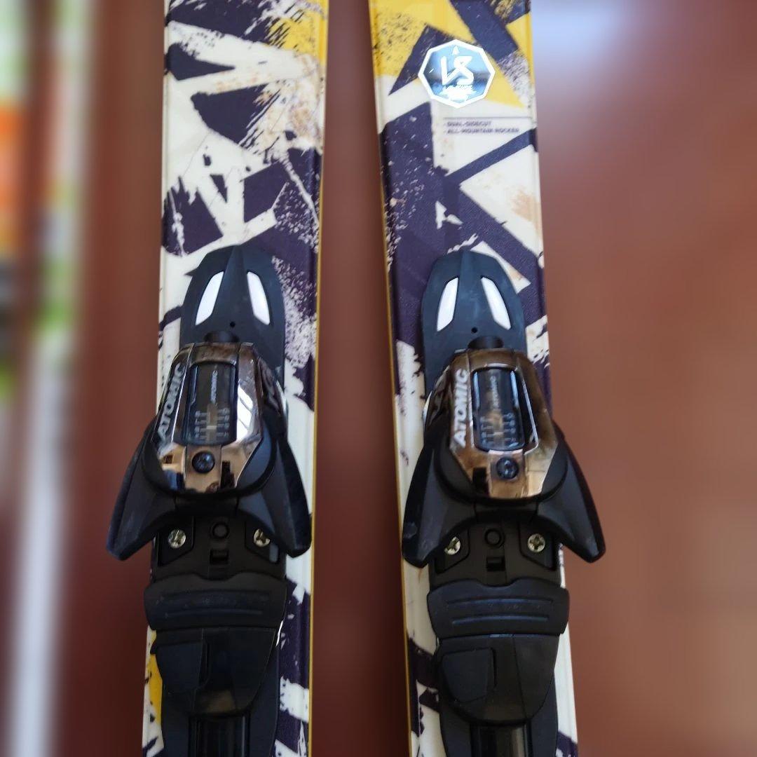 Atomicスキーセット、ストックつき