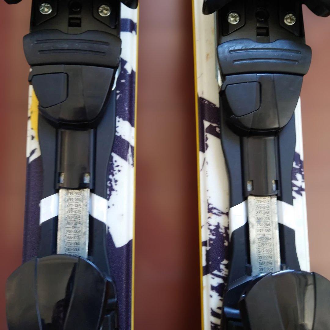 Atomicスキーセット、ストックつき