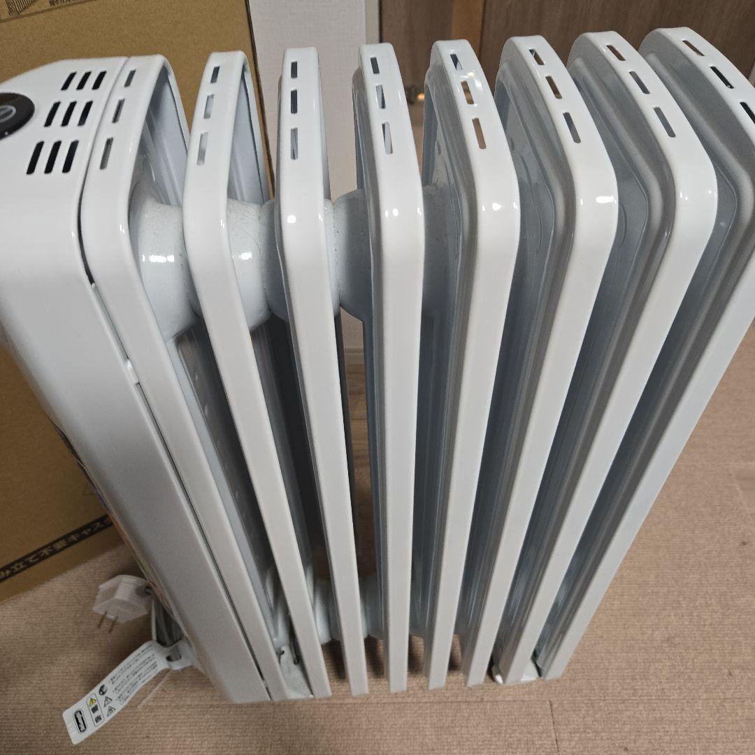 ほぼ未使用 美品 DeLonghi オイルヒーター　8~10畳用　JRE0812