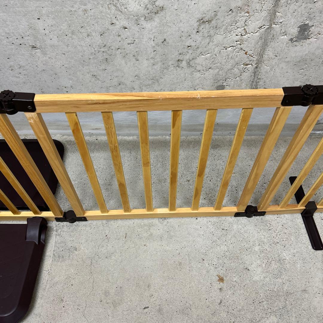 清掃済　ちょっとおくだけとおせんぼ　木製スマートワイドウッディー　ベビーゲート