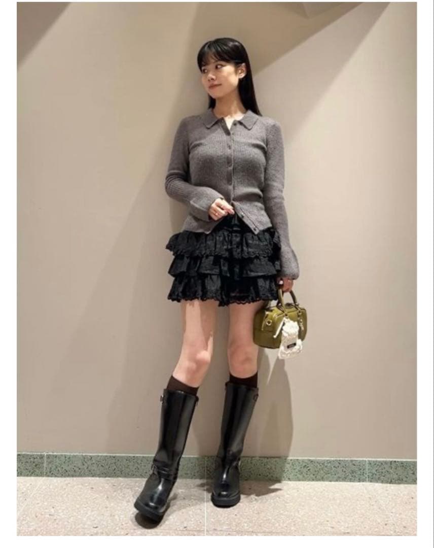 スナイデル　新作　今期　ラッフルティアードスカショーパン