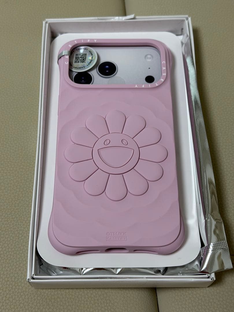 【iPhone17promax】村上隆×CASSETIFY フラワーケース