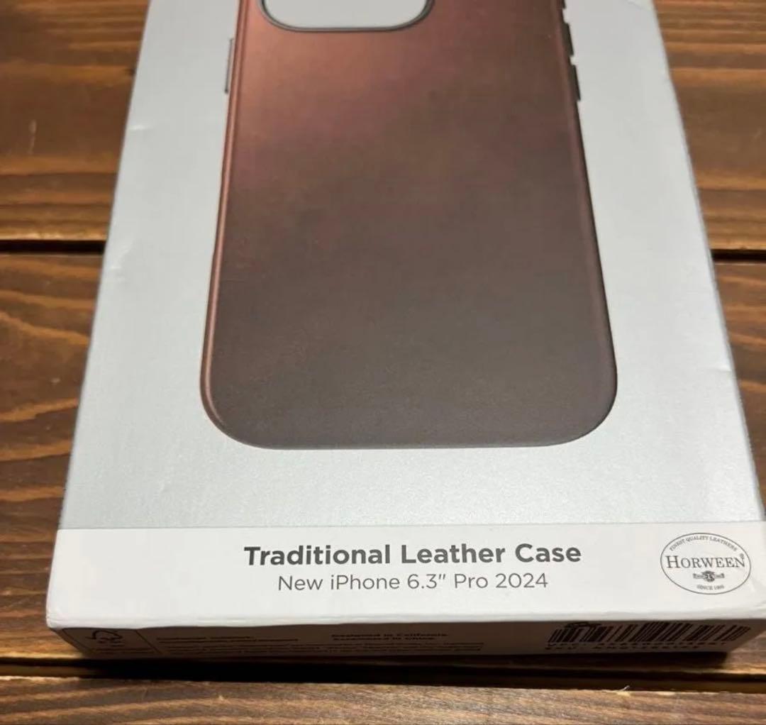 NOMAD Traditional Leather iPhone16pro用