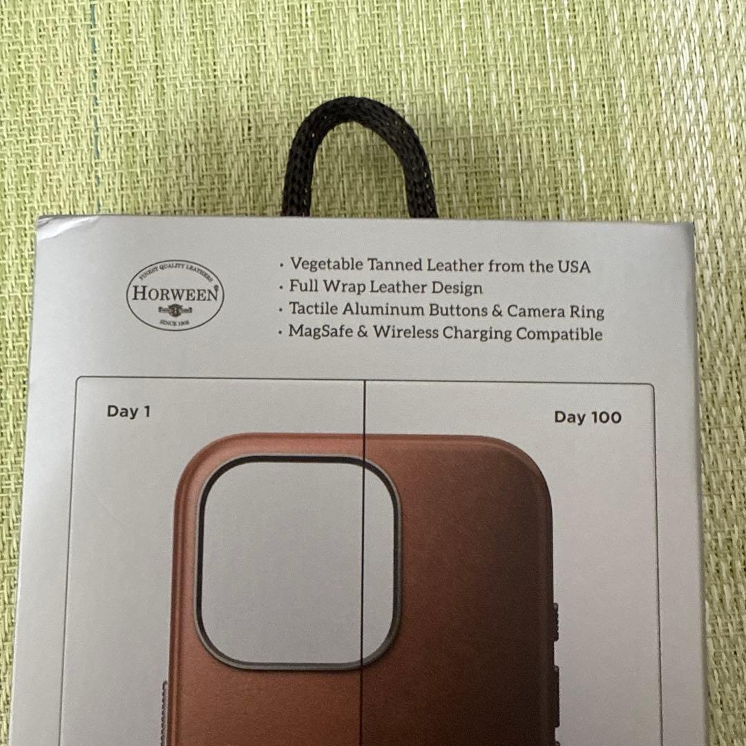 NOMAD Traditional Leather iPhone16pro用