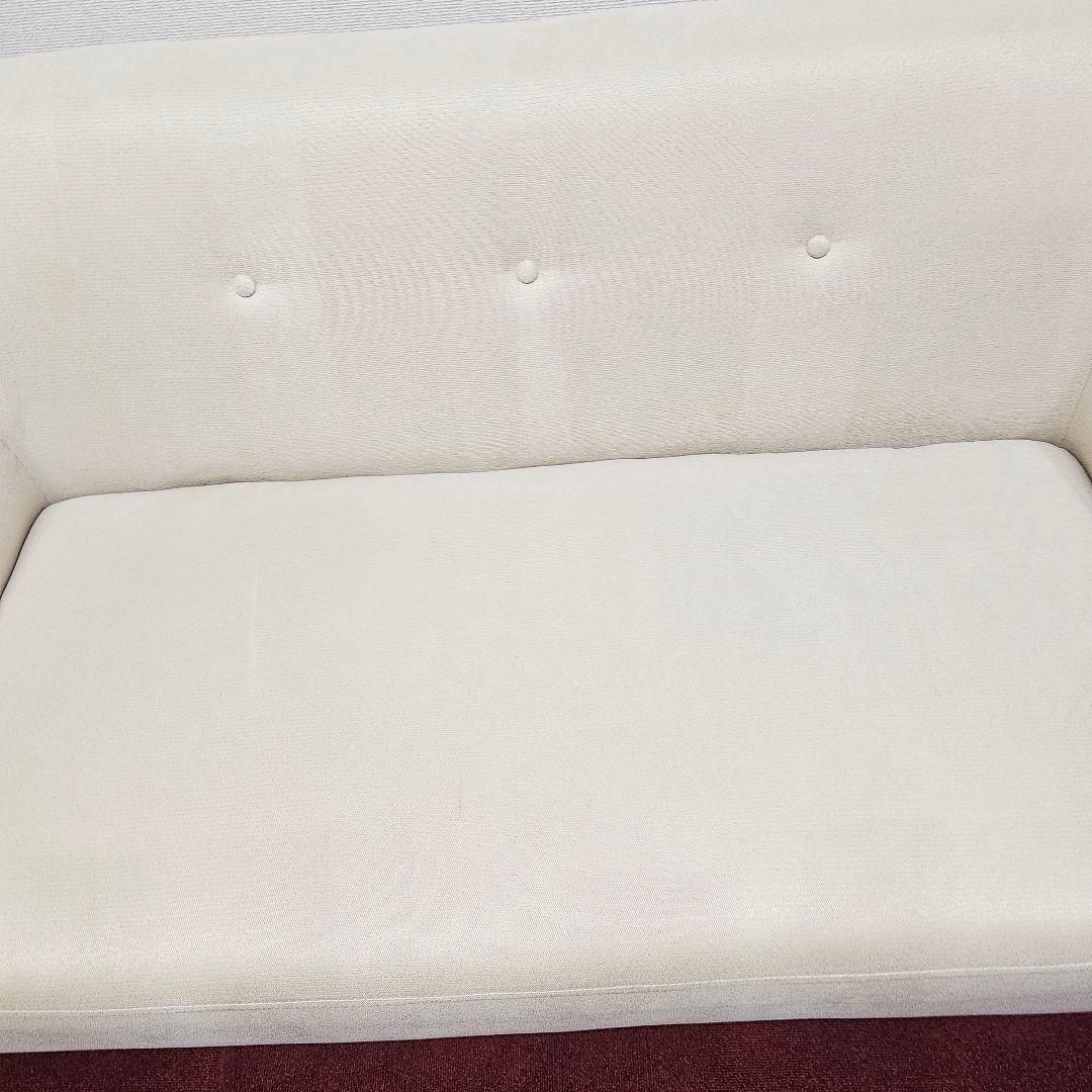 東京23区内送料無料のエレガントなソファ。