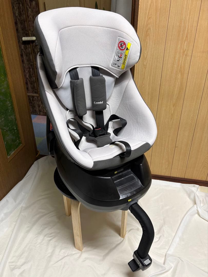 コンビ チャイルドシート クルムーヴスマート エッグショック simplight