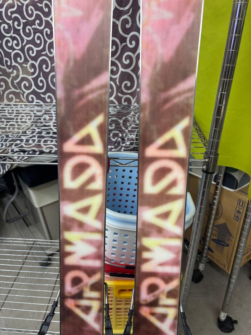 ARMADA スキー板 カラフルデザイン