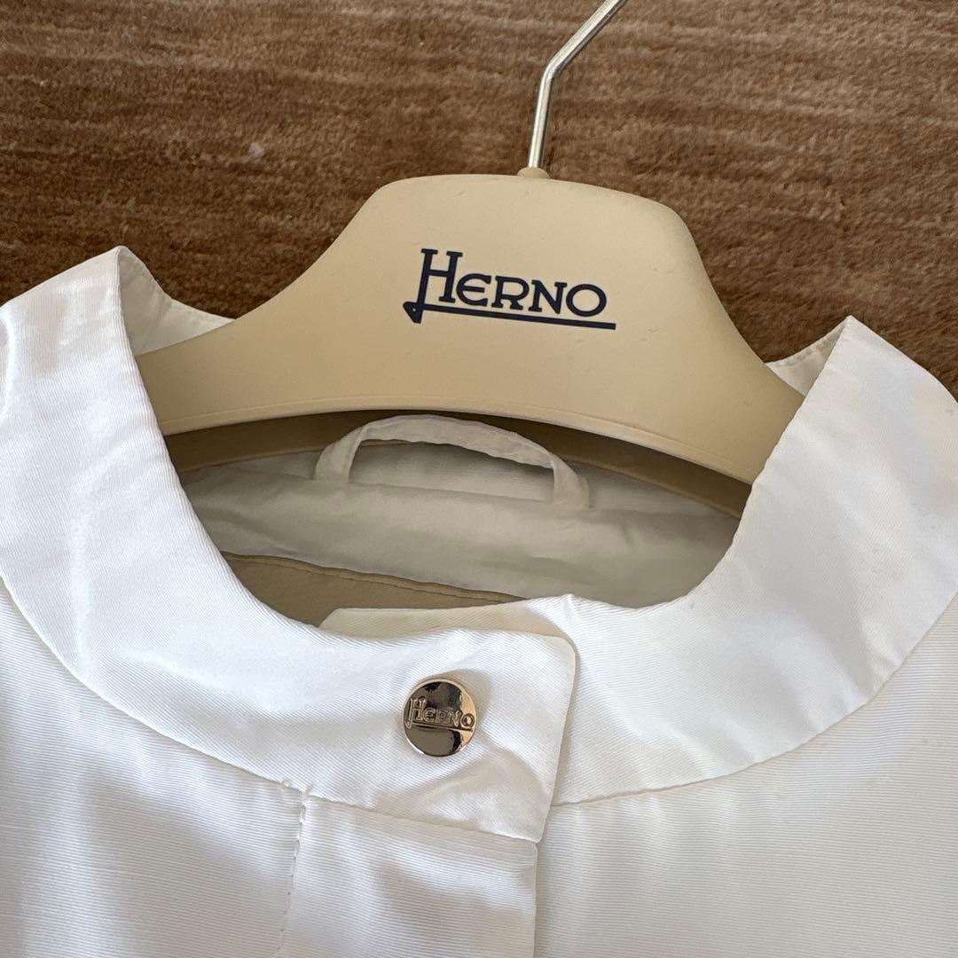 Herno ヘルノ ホワイトジャケット