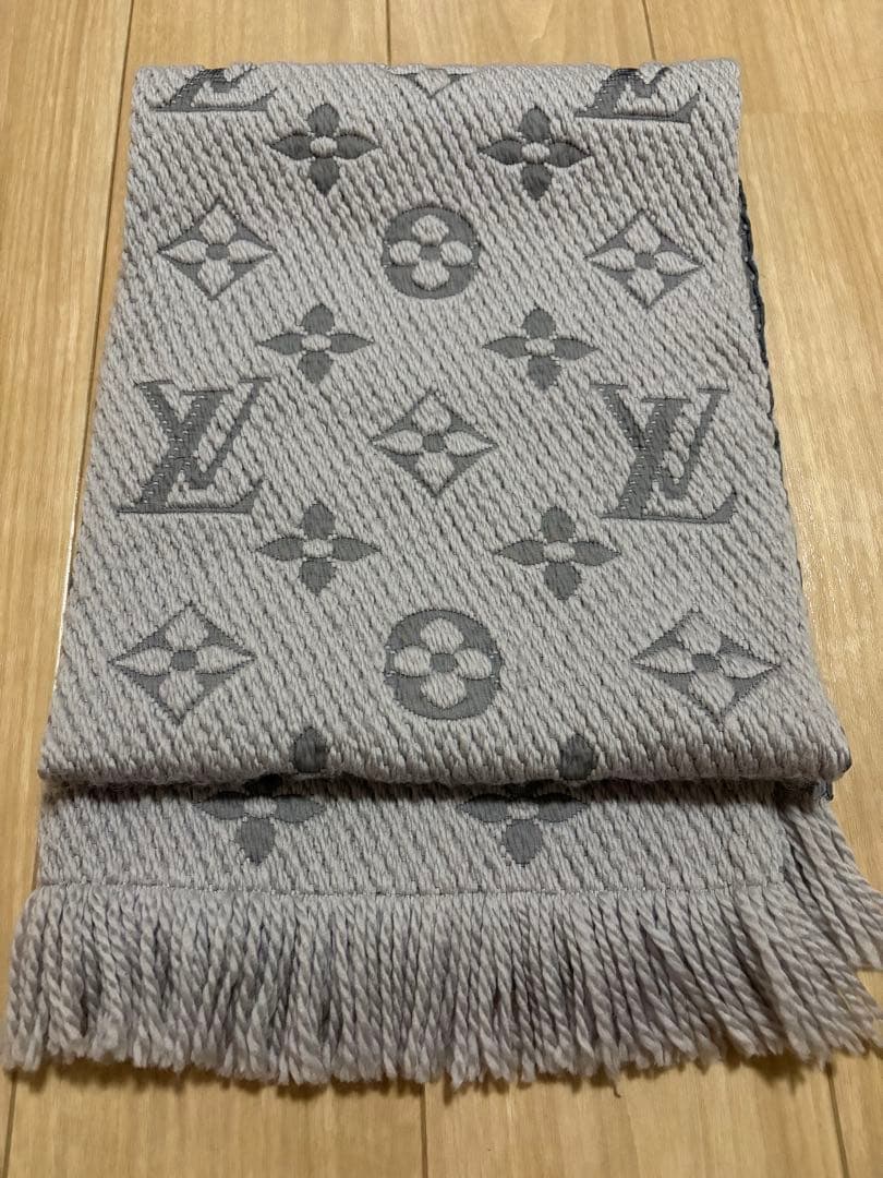 美品　LOUIS VUITTON グレー マフラー　ルイヴィトン　ルイビトン