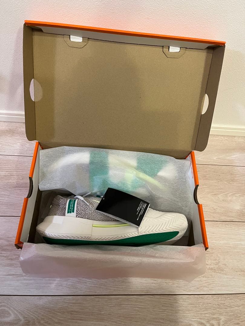 ナイキ テニスシューズ ナイキ GP チャレンジ1 プレミアム　26.5㌢