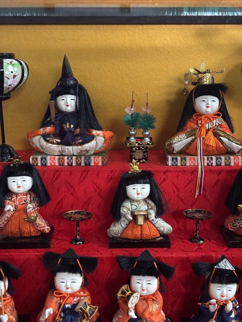 昭和レトロ・可愛い木目込み　雛人形セット 5段15体 ガラスケース付き