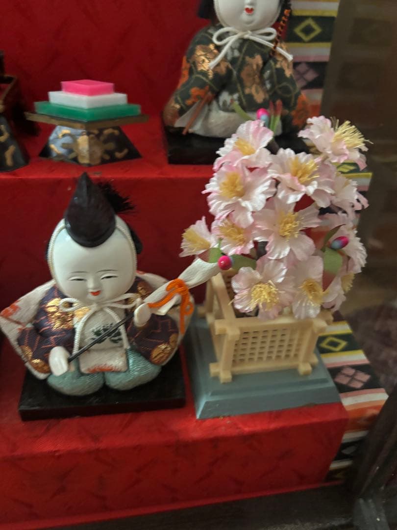 昭和レトロ・可愛い木目込み　雛人形セット 5段15体 ガラスケース付き