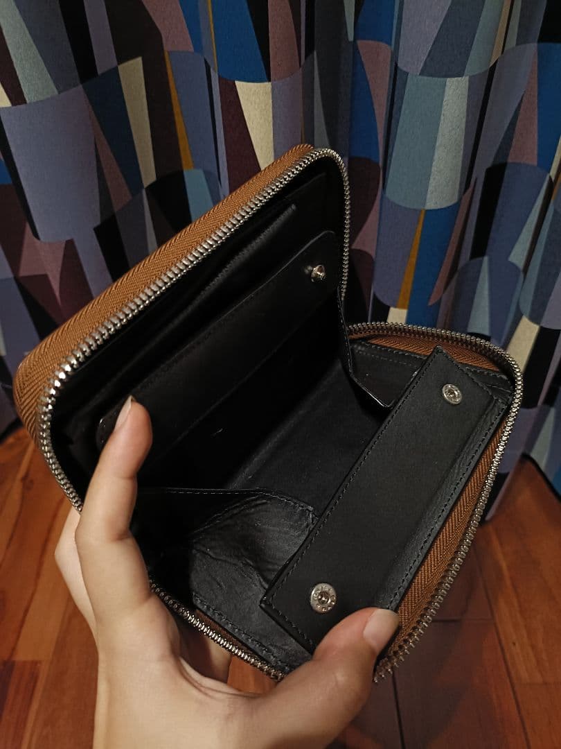 ブラウン 二つ折り財布 KUBERA