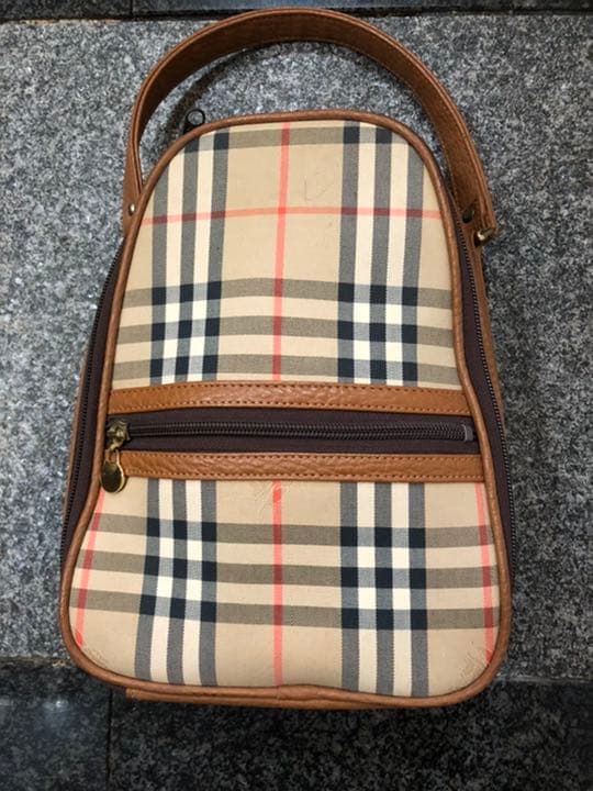 Burberry ゴルシューズ　バック
