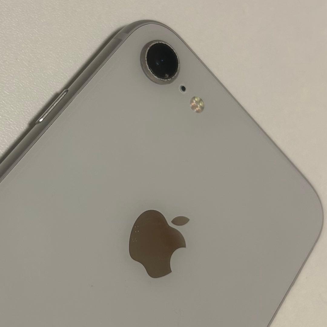 iPhone 8 シルバー　動作品 初期化済 容量64GB
