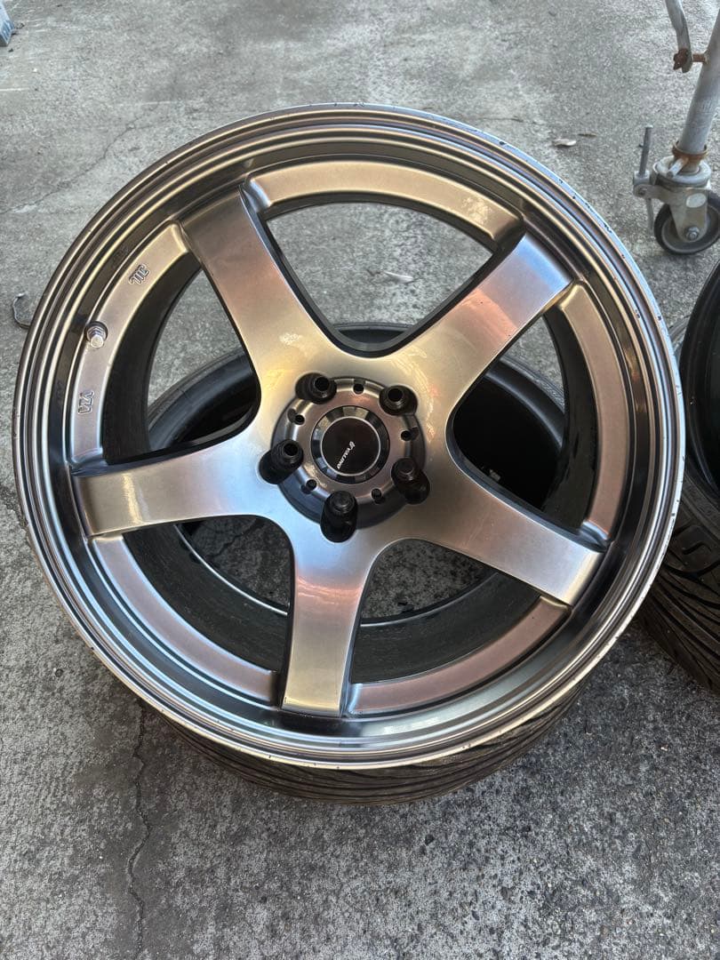 VALINO 18インチ　ドリケツ等