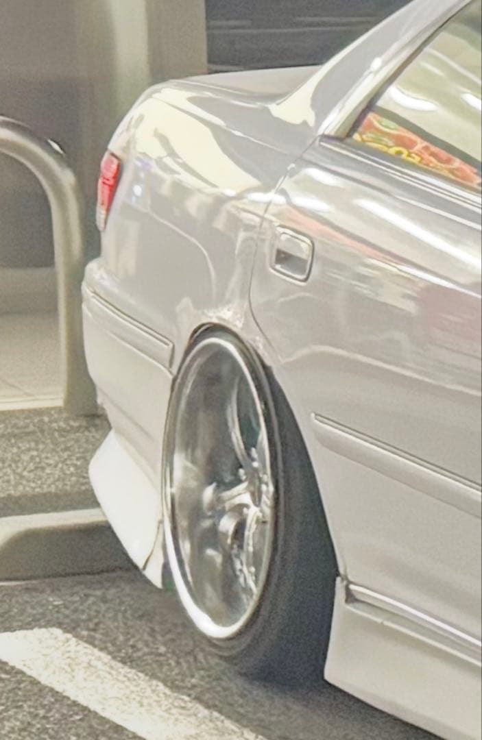 yux ！　　　SSR ヴィエナクラージェ　18インチ　10J